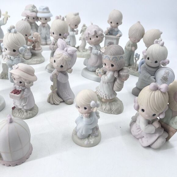 Huge Lot of 23 Vintage Precious Moments Figurines 1976 - 1998 - Picture 13 of 16